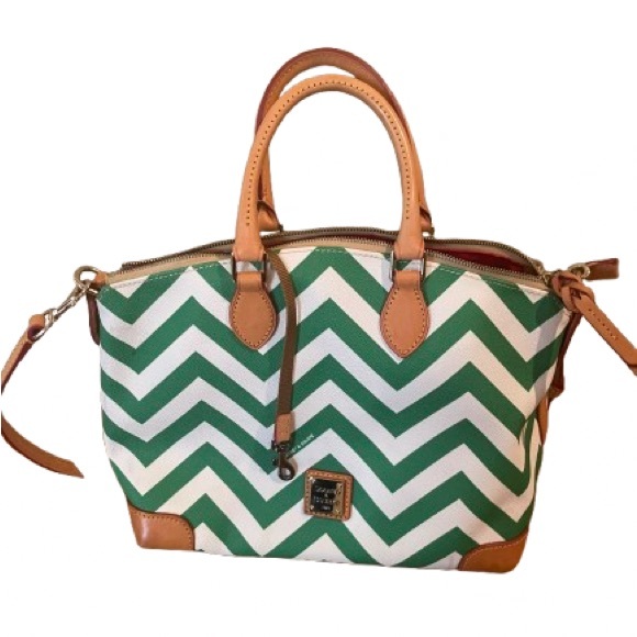 Dooney & Bourke Chevron print handbag - Picture 1 of 10